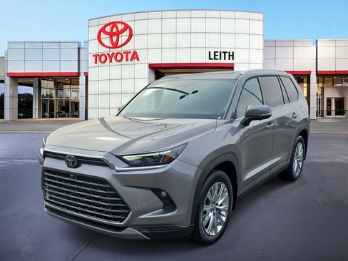 Certified 2025 Toyota Grand Highlander AWD image 1