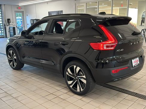New 2026 Volvo XC40 B5 Ultra w/ Protection Package Premier image 7