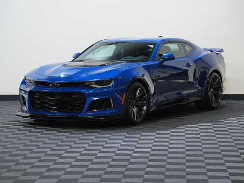 Used 2021 Chevrolet Camaro ZL1 RWD image 3