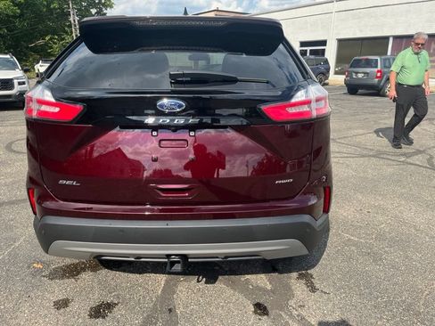 Used 2024 Ford Edge SEL w/ Convenience Package AWD/4WD image 6
