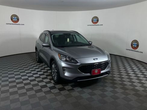 Used 2021 Ford Escape Titanium image 18