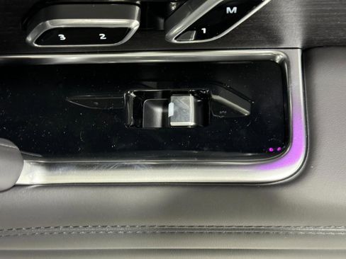 New 2026 Land Rover Range Rover Long Wheelbase SE image 21