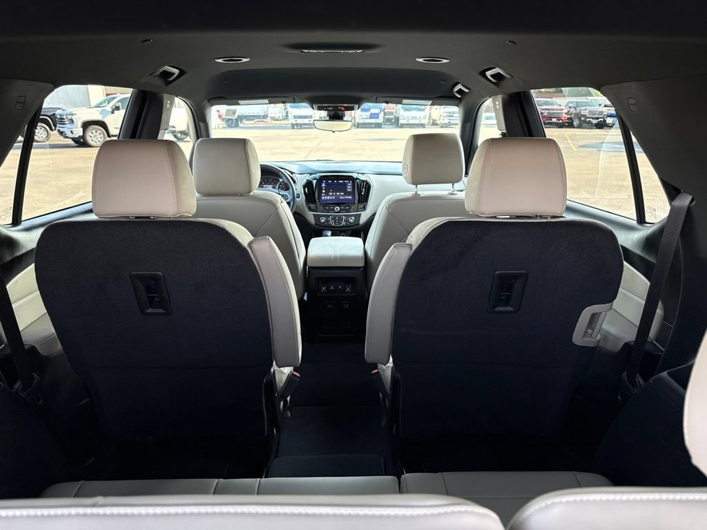 Used 2023 Chevrolet Traverse LT w/ LT Premium Package AWD/4WD image 18