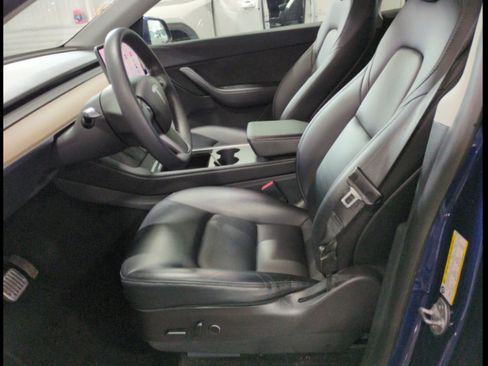 Used 2021 Tesla Model Y Long Range image 5