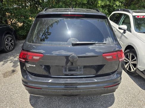Used 2021 Volkswagen Tiguan SE R-Line FWD image 3