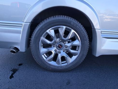 New 2025 GMC Savana 2500 Extended w/ Driver Convenience Package image 39