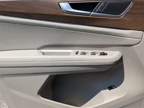 New 2026 Volkswagen Atlas SE image 25