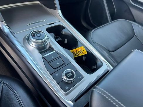 Certified 2024 Ford Explorer Limited w/ Limited Technology Package AWD/4WD image 15