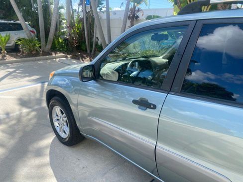 Used 2005 Toyota RAV4 2WD image 28