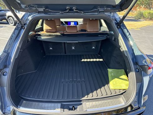 New 2025 Toyota Crown Signia image 38