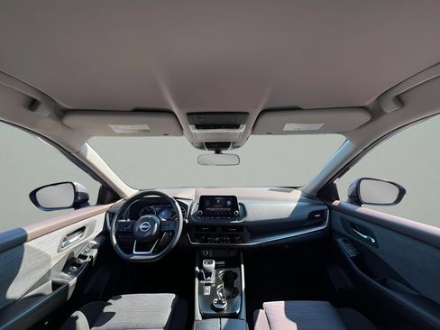 Used 2023 Nissan Rogue SV AWD/4WD image 19