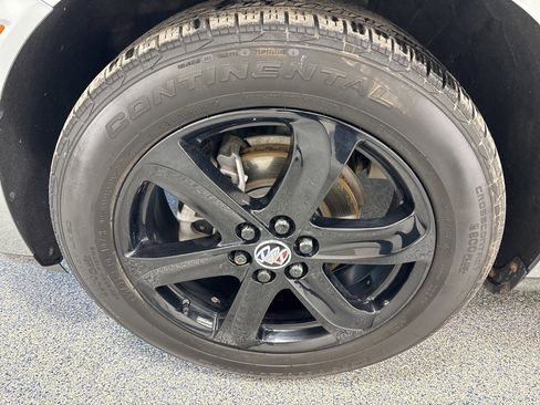 Used 2023 Buick Enclave Essence w/ Sport Touring Edition image 41