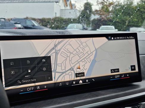 Used 2024 BMW X7 xDrive40i w/ Executive Package image 30