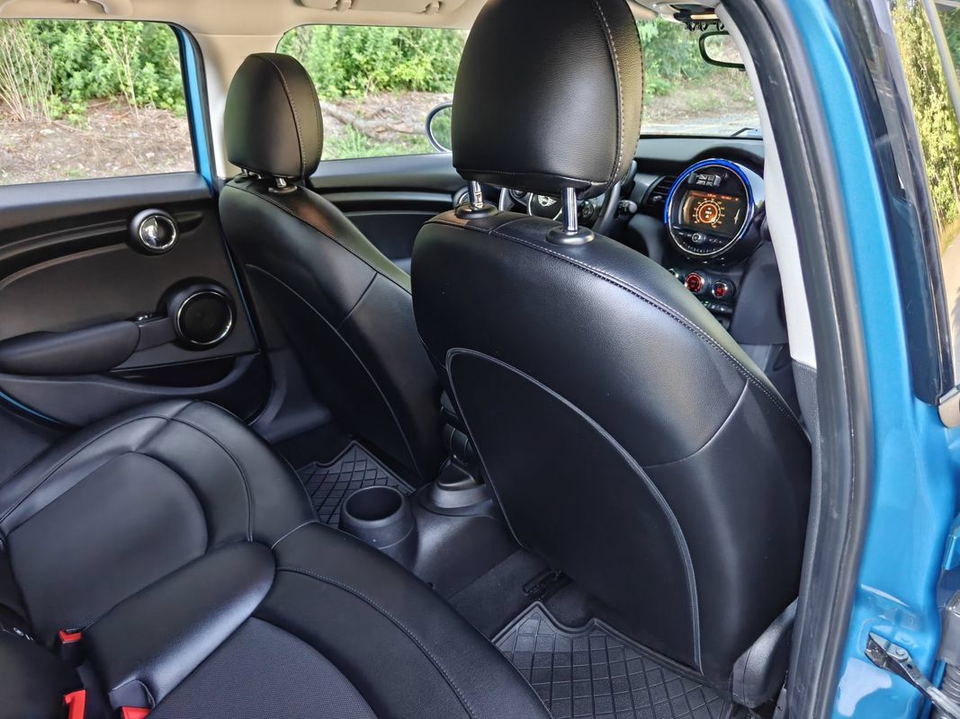 Used 2018 MINI Cooper 4-Door Hardtop FWD image 17