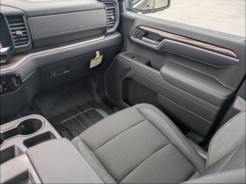 New 2026 Chevrolet Silverado 1500 LT w/ Safety Package RWD image 16