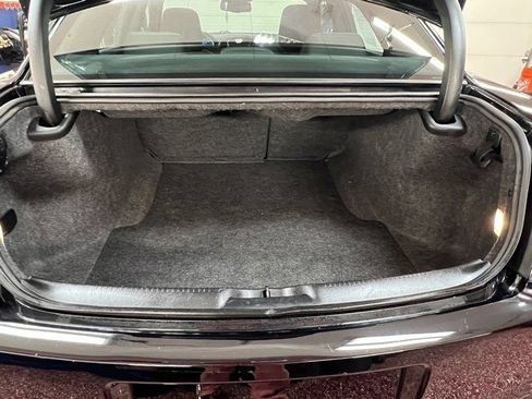 Used 2014 Chrysler 300 SRT8 Core w/ Harman/Kardon Audio Group image 9