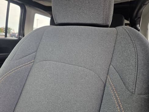 Certified 2025 Jeep Wrangler Unlimited Sahara AWD/4WD image 22