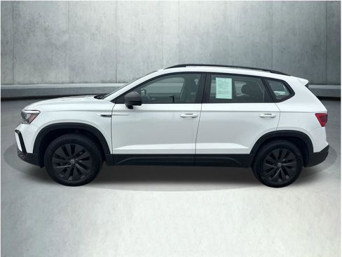 Used 2022 Volkswagen Taos S image 2