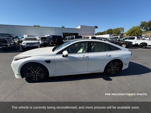 Used 2023 Toyota Mirai w/ Toyota Teammate Package RWD image 2
