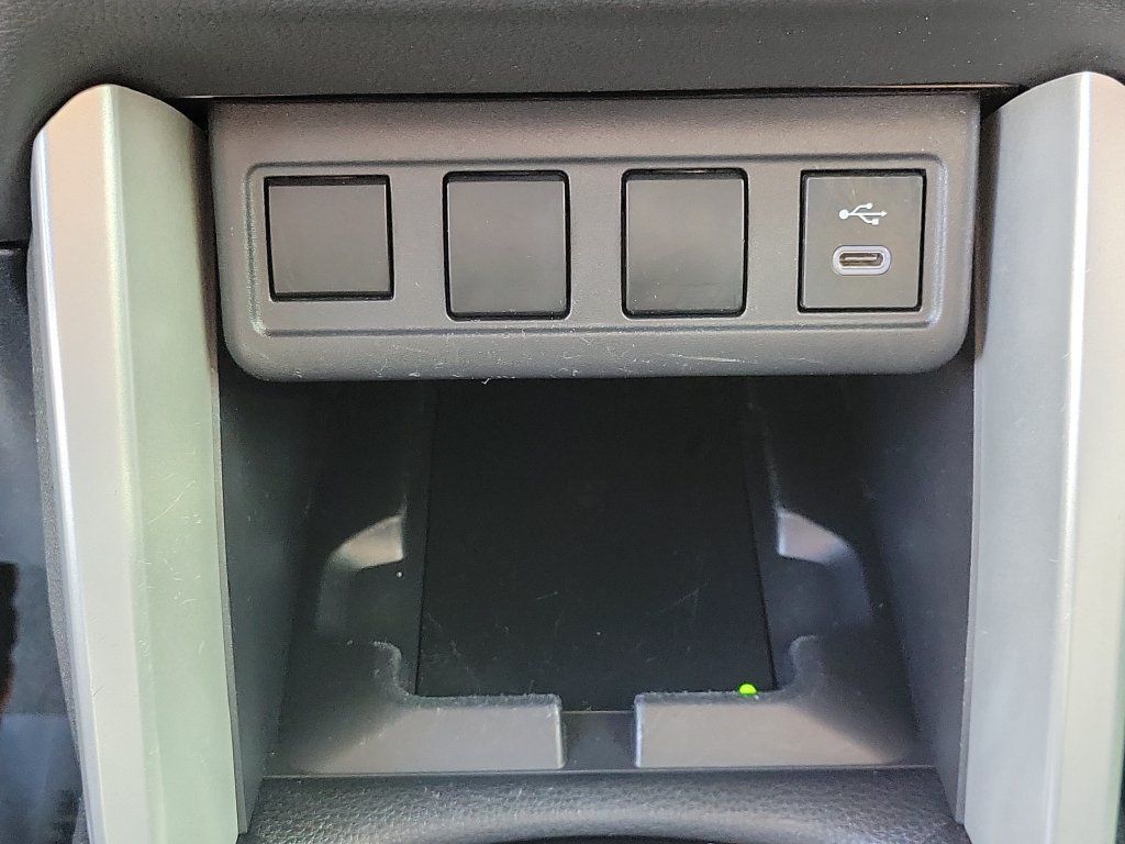 Used 2024 Toyota Corolla Cross AWD Hybrid image 31