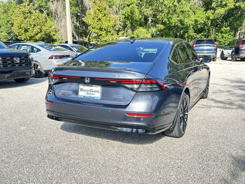 Used 2023 Honda Accord Touring image 6
