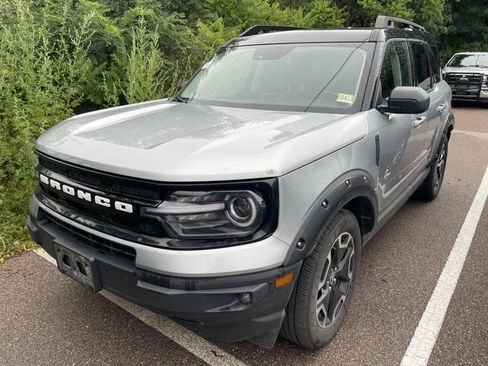Used 2023 Ford Bronco Sport Outer Banks AWD/4WD image 2