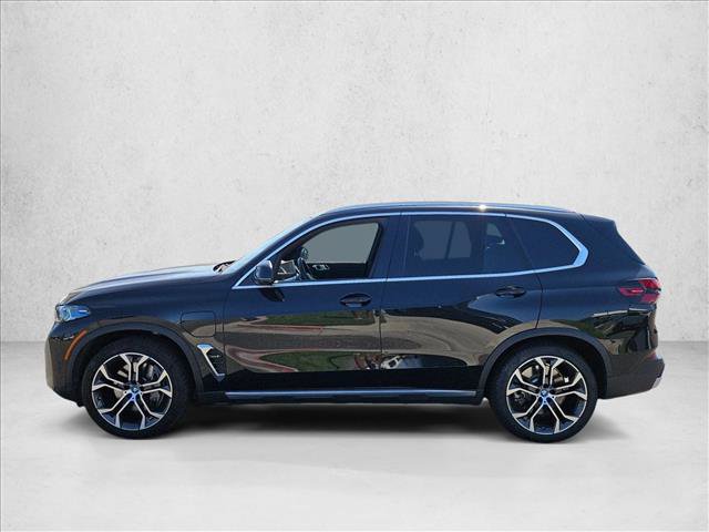 Used 2024 BMW X5 xDrive50e w/ Premium Package AWD/4WD image 9