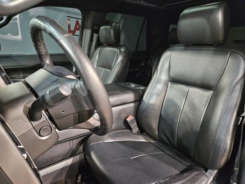 Used 2020 Ford Expedition XLT w/ Equipment Group 202A AWD/4WD image 24