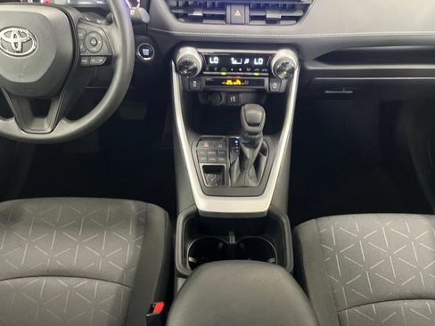 Used 2024 Toyota RAV4 XLE AWD/4WD image 11