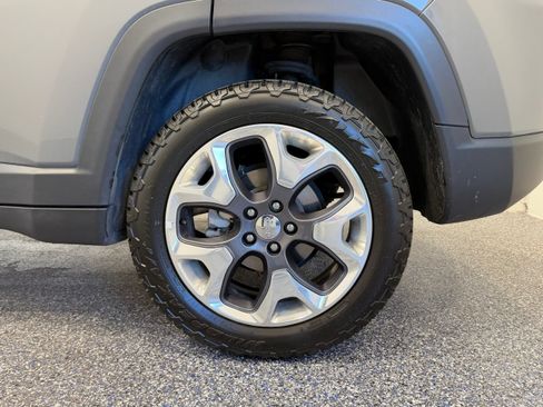 Used 2021 Jeep Compass Limited AWD/4WD image 12