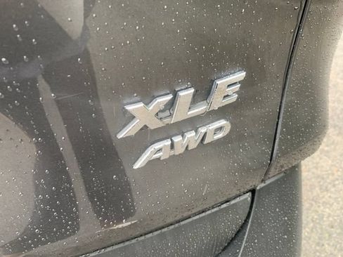 Used 2019 Toyota RAV4 XLE Premium w/ Cold Weather Package AWD/4WD image 16