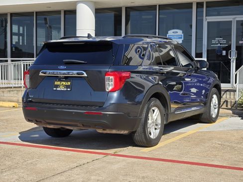 Used 2022 Ford Explorer XLT RWD image 4
