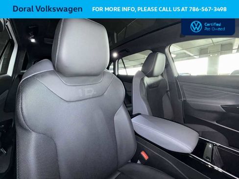 Certified 2025 Volkswagen ID.4 Pro S Plus w/ ID.4 Black Package AWD/4WD image 27