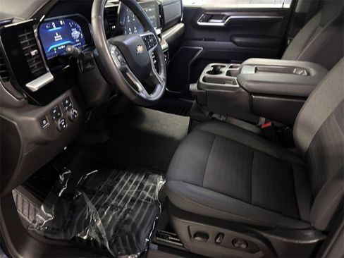 Used 2022 Chevrolet Silverado 1500 LT image 10