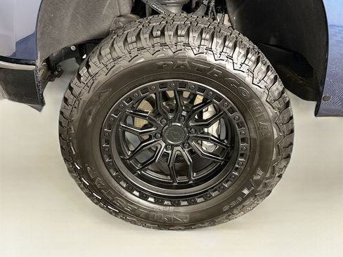 Used 2022 Chevrolet Silverado 1500 LT Trail Boss w/ Protection Package image 11