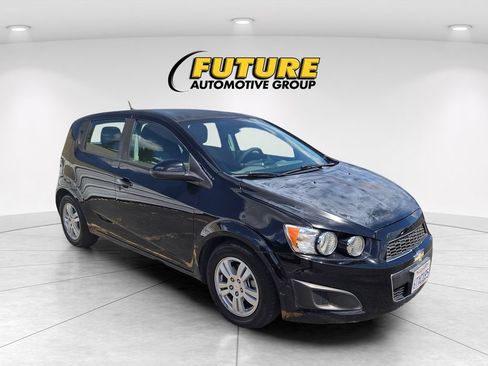 Used 2012 Chevrolet Sonic LS FWD image 1