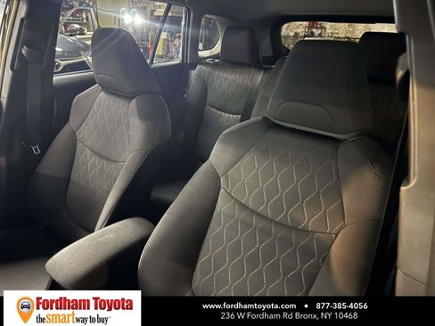 Used 2023 Toyota Corolla Cross LE w/ Moonroof Package AWD/4WD image 18