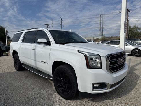 Used 2018 GMC Yukon XL SLT w/ Open Road Package AWD/4WD image 5
