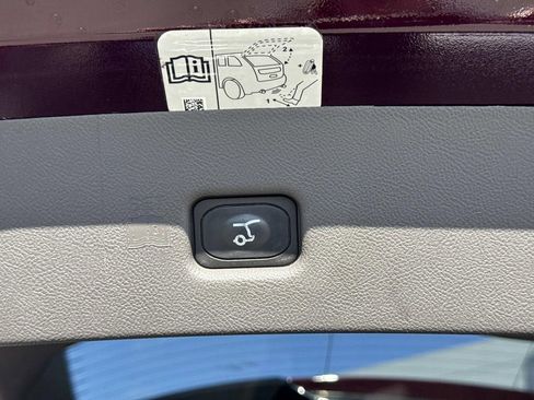 Used 2019 Lincoln Nautilus Reserve w/ Cargo Utility Package image 12