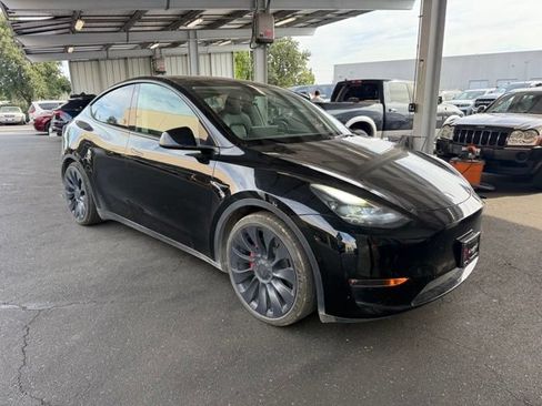 Used 2022 Tesla Model Y Performance AWD/4WD image 2