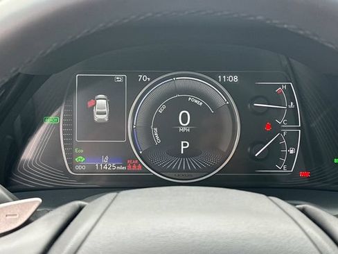 Used 2025 Lexus ES 300h w/ Premium Package FWD image 29