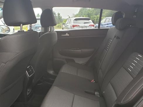 Used 2018 Kia Sportage LX AWD/4WD image 13