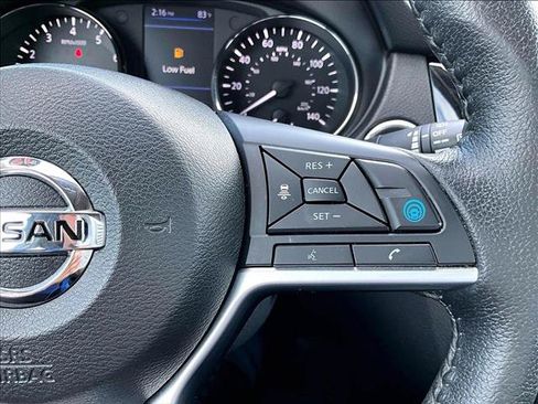 Used 2019 Nissan Rogue SL w/ Premium Package FWD image 21