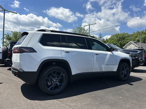 New 2026 Jeep Cherokee Limited AWD/4WD image 21
