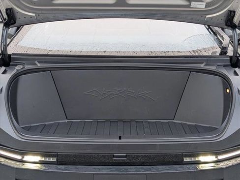 Used 2024 Tesla Cybertruck AWD Crew Cab image 21