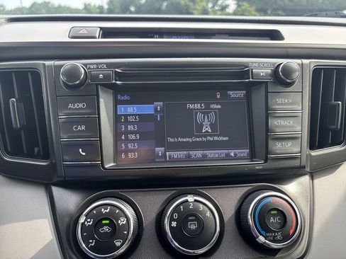 Used 2015 Toyota RAV4 LE FWD image 13