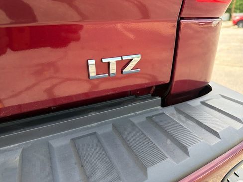 Used 2016 Chevrolet Silverado 1500 LTZ Z71 w/ LTZ Plus Package AWD/4WD image 23