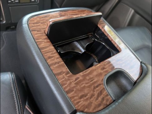 Used 2020 Nissan Armada SL w/ Premium Package RWD image 19
