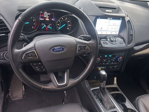 Used 2017 Ford Escape Titanium image 10