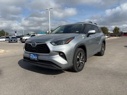 Used 2023 Toyota Highlander XLE